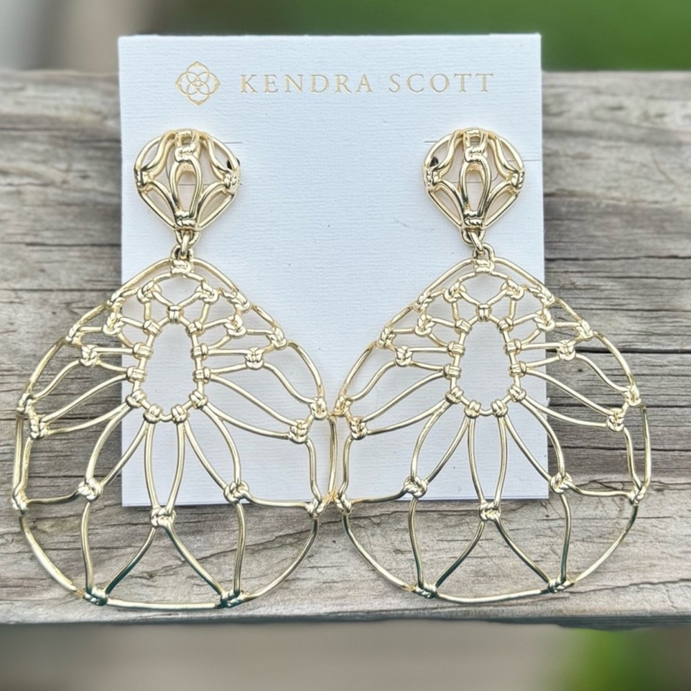 Kendra Scott Hallie Statement Earrings in Gold